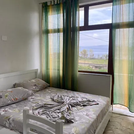 Mert Guest house Udenisht